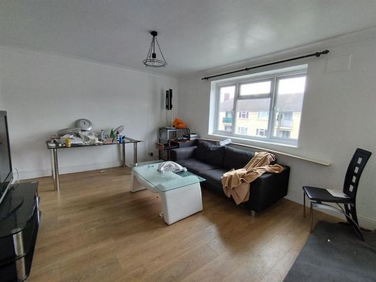 3 bedroom flat to rent - Photo 1
