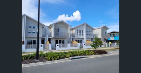 Brand New 3 bedroom home, Waiting for you to call home! - Photo 3