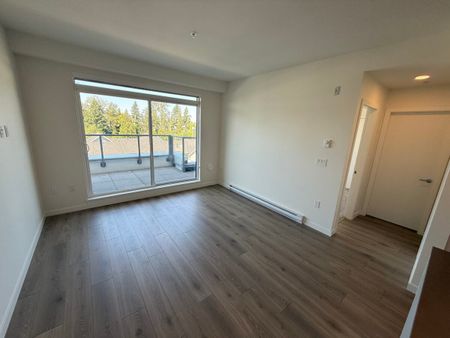 Brand New 3 Bedroom Condo – Half Months Rent Free! - Photo 5