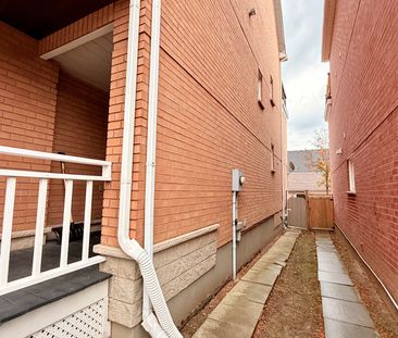 For Lease - 40 CHESTER Street, Oakville, Ontario - Photo 1