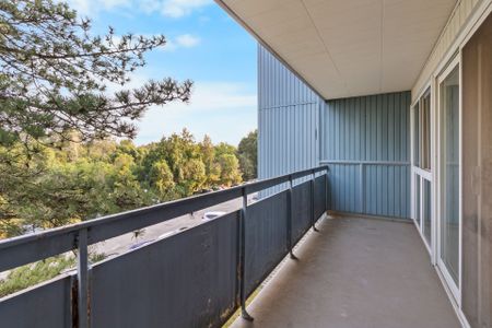 For Lease - 105 Conroy Crescent Unit# 301, Guelph, Ontario - Photo 3