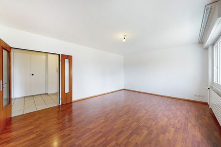 Dans un quartier calme et verdoyant - Photo 2