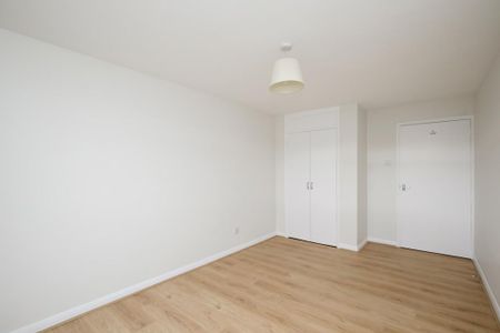 3 bedroom apartment to rent - Photo 3