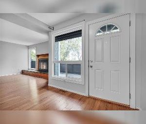 3 Bed 1.5 Bath South Edmonton Townhome with Balcony - Photo 6