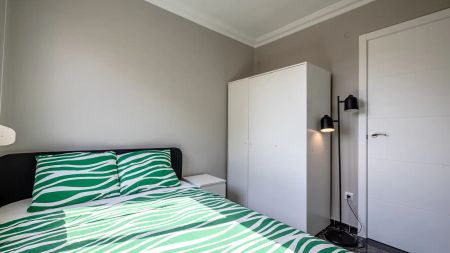 3-bedroom apartment for rent in Natzaret, Valencia - Photo 2