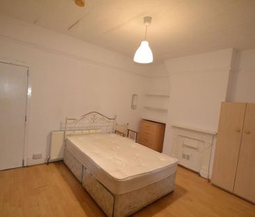 5 bedroom house to rent - Photo 2