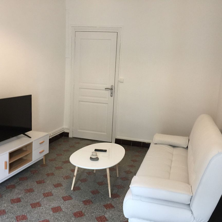 Location appartement 4 pièces, 90.01m², Nîmes - Photo 1