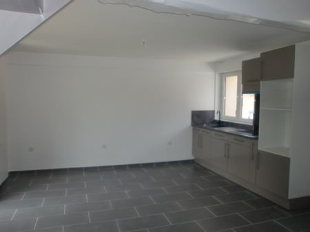 Location Appartement 2 pièces 40m² CRIEL SUR MER 76910 - Photo 3