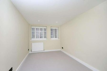 Gloucester Road, W3 - Photo 3