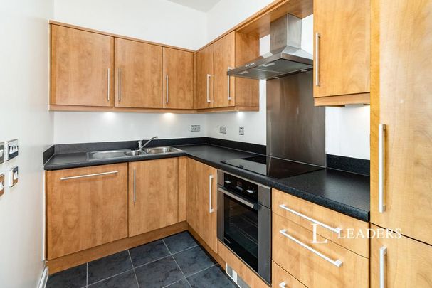 1 bedroom flat to rent - Photo 1