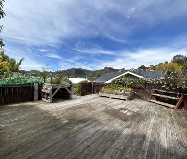 Spacious & Warm 3 Bedroom Family Home - Photo 6