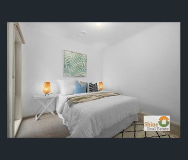 Affordable Contemporary Living in an Unbeatable Lifestyle Location! - Photo 6