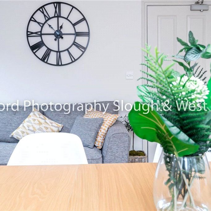 Broomfield, Guildford, Surrey, GU2 8LH - Photo 1