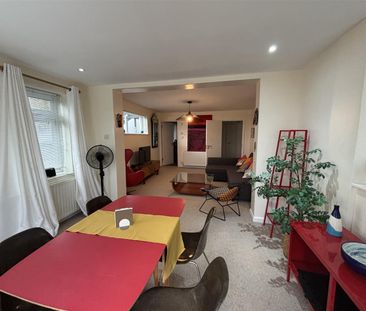 Knoll Hill, Bristol - Photo 1