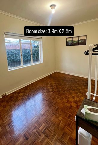 St Kilda East - Photo 2