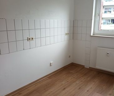 2 schöne Zimmer in Reislingen S/W, Küche und Duschbad mit Fenster - Foto 2