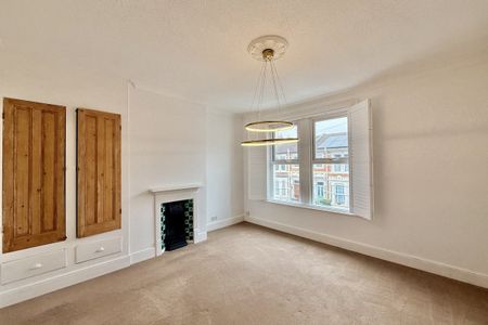 St. Pirans Avenue - Photo 3