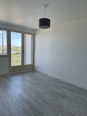 BELLEVUE PROCHE FACS APPARTEMENT TYPE 2 RENOVE 45 M2 - Photo 5