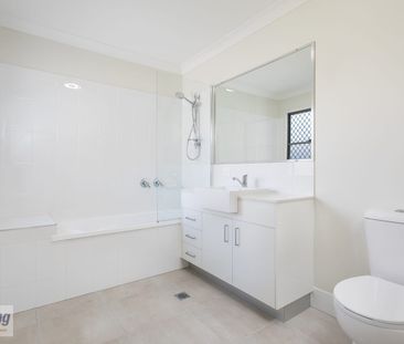 2/128 Chesterfield Crescent, Kuraby, Qld 4112 - Photo 2