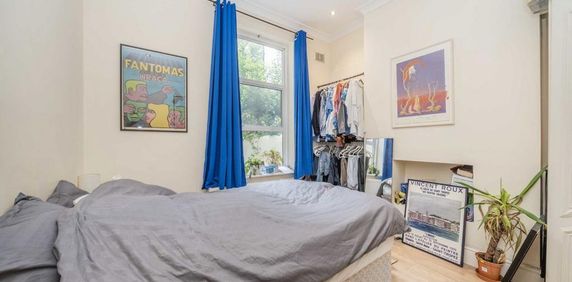 3 bedroom flat to rent - Photo 2