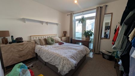 2 bedroom flat to rent - Photo 3