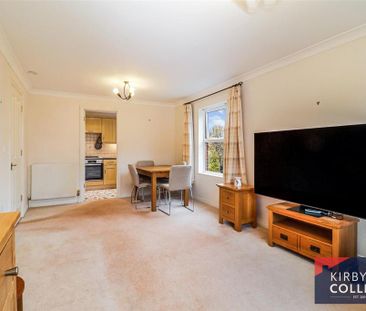 2 bedroom flat to rent - Photo 2