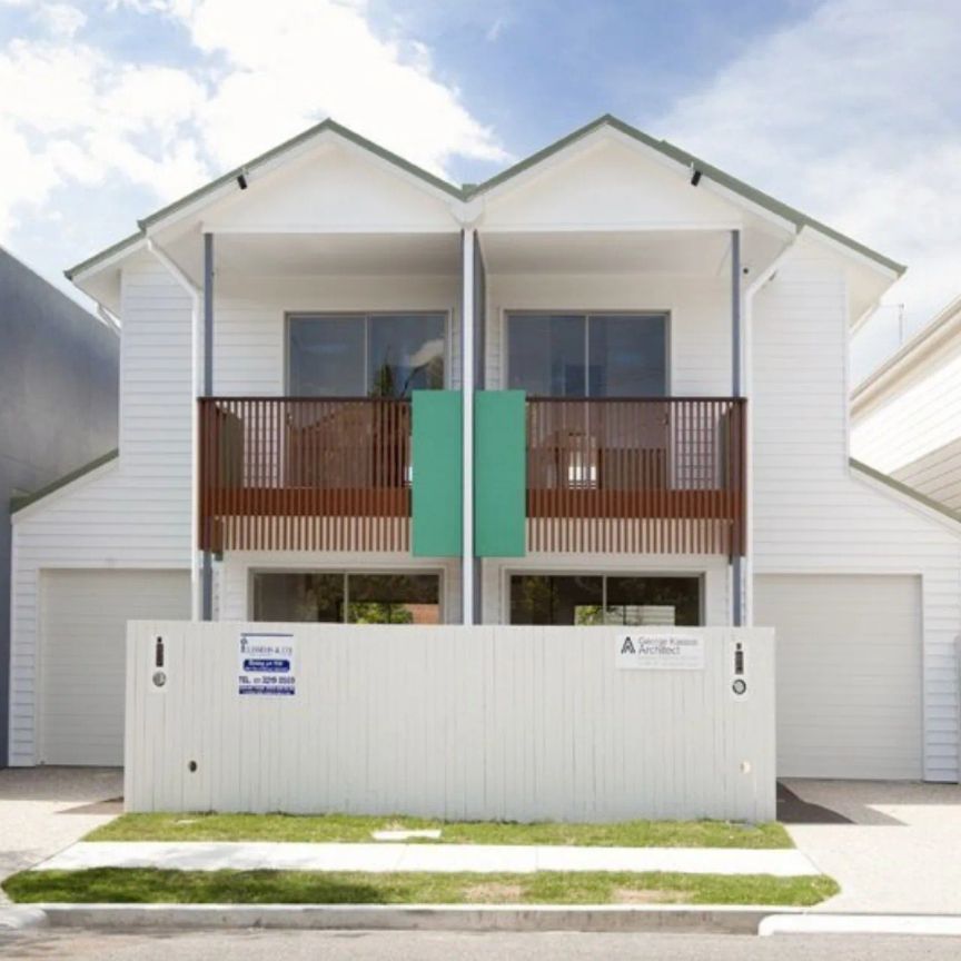 4 Gray Road, West End. - Photo 1