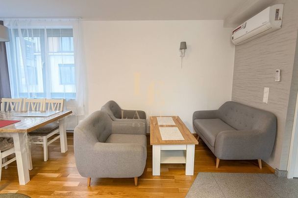 Rodzinne mieszkanie|5-pokoi | Garaż | Klimatyzacja - Photo 1