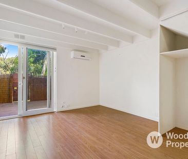 Two Bedroom Townhouse Backing Onto Merri Creek Parklands!!! - Photo 6