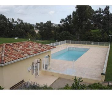 Location Appartement 4 pièces 90m² CANNES 06400 - Photo 2