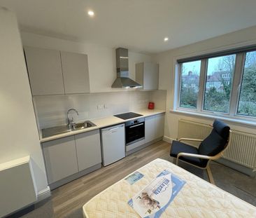 Studio Flat, Wycombe Gardens, NW11 - Photo 5