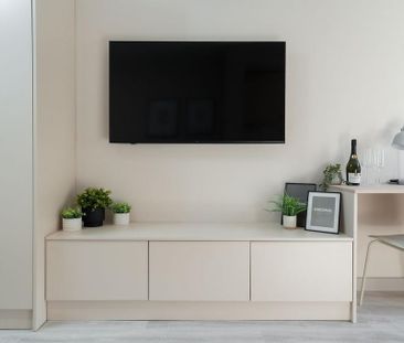 Studio to rent - Photo 1