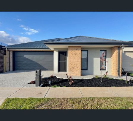 24 Crestfield Way, Wyndham Vale, Vic 3024 - Photo 1