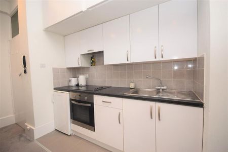 Studio to rent - Photo 5