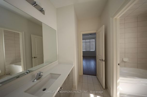 For Lease - 212 Wesmina Avenue, Whitchurch-Stouffville, Ontario - Photo 1