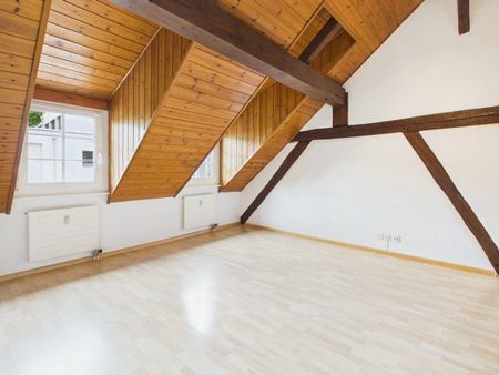 Charmante Maisonettewohnung mit neuer Küche, eigener Waschmaschine ... - Foto 4