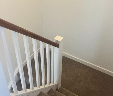 3 bedroom semi-detached house to rent - Photo 3