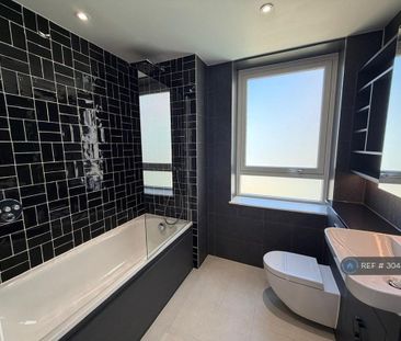 3 bedroom flat to rent - Photo 6