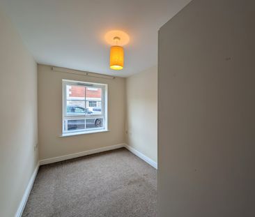 3 bedroom apartment to rent - Photo 4