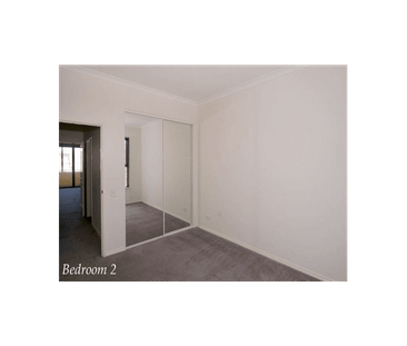 Charming 2-bedroom, 2-bathroom Apartment in Northbridge! - Photo 5