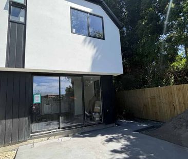 Charming 2-Bedroom Home at 7/41 Horseshoe Lake Rd - Photo 3