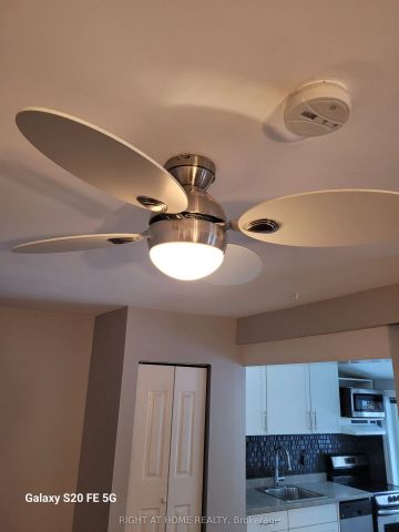 302 Glenlake Avenue #2nd Floor Front - Photo 5