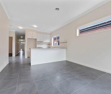 Contemporary Comfort in a Prime Location - Photo 4