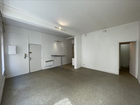 Location Appartement 1 pièce 35m² - Photo 5