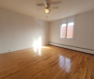 842 Rue Prieur E., Montréal (Ahuntsic-Cartierville), QC H2C - Photo 4