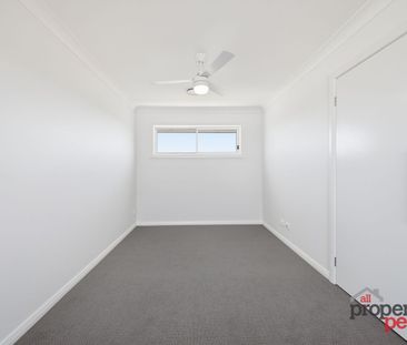 Luxurious Family Living - Photo 2