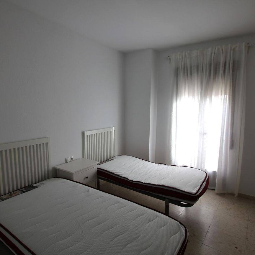 Apartment - Granada (Gran via) - Photo 1