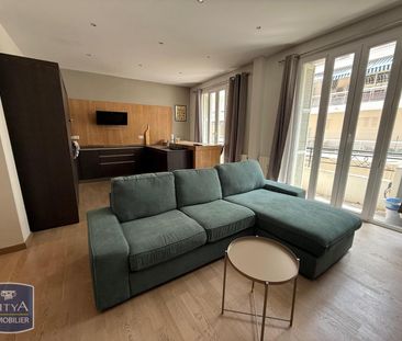 Location Appartement 4 pièces 94m² NICE 06000 - Photo 2