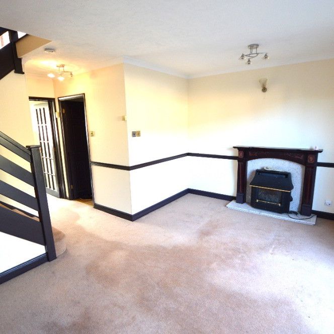 Knights Manor Way, kent, London - Photo 1