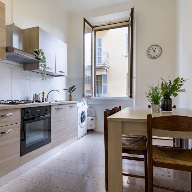 Wonderful single room with private balcony in Milan, few steps away from a Bocconi, IULM and NABA - Photo 1